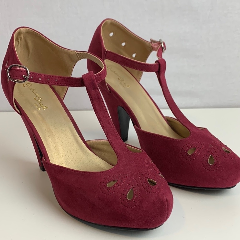 NEW. never used. T-strap heels. Violet. Size 9.
